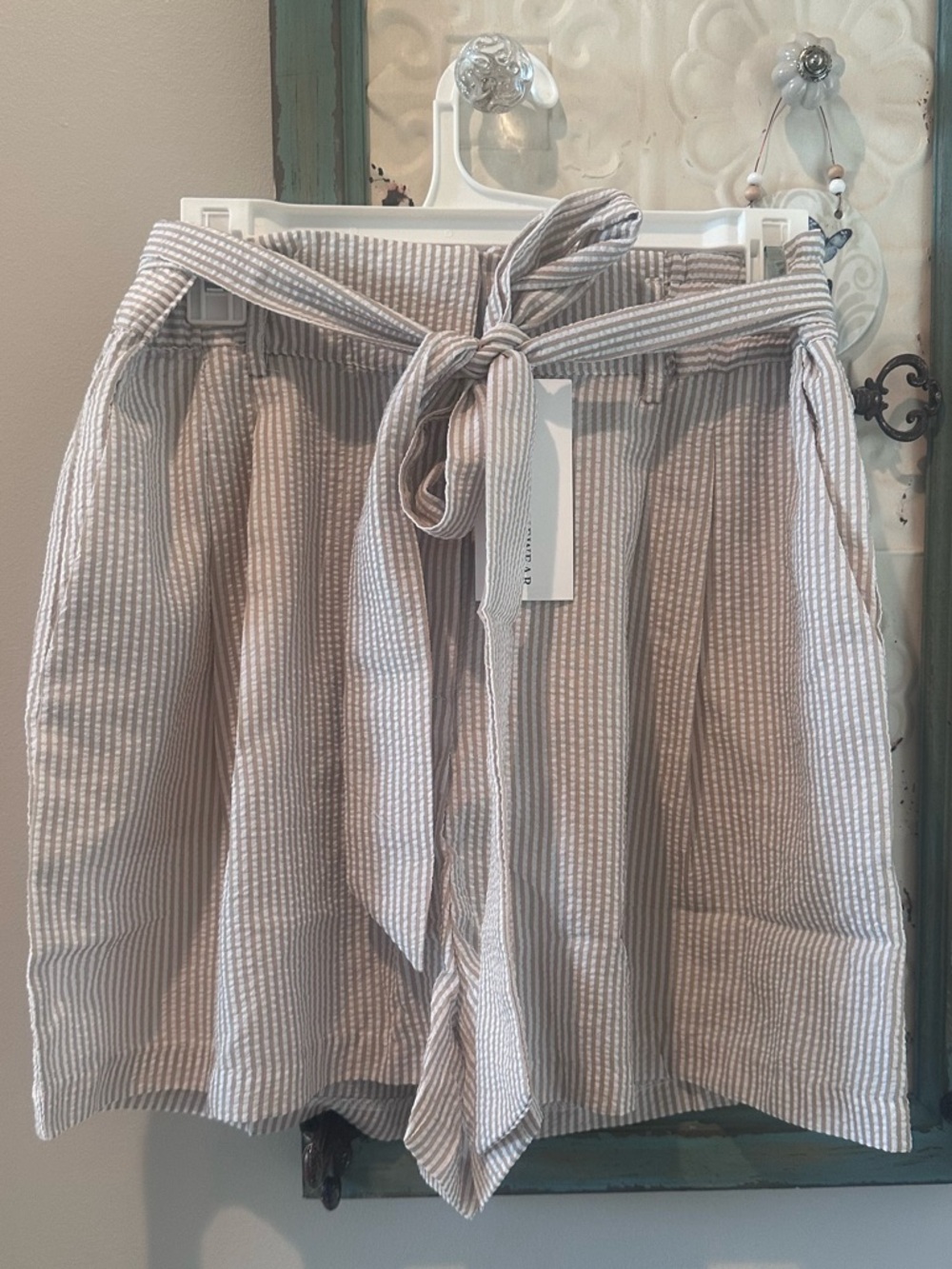 NWT Annie Wear Striped Paperbag Waist Shorts in Beige/White Size XL